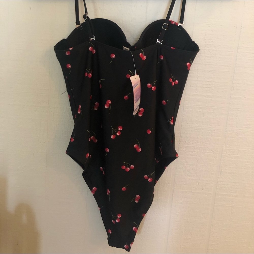 Bathing suit π ππ - Picture 3 of 5